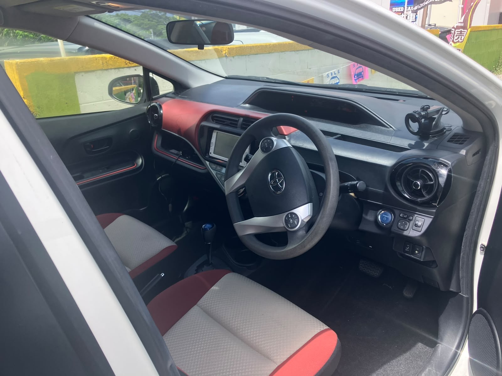 2015 🚘Toyota Aqua S
