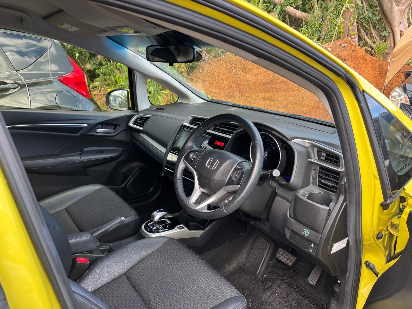 2013 Honda Fit HV L pkg