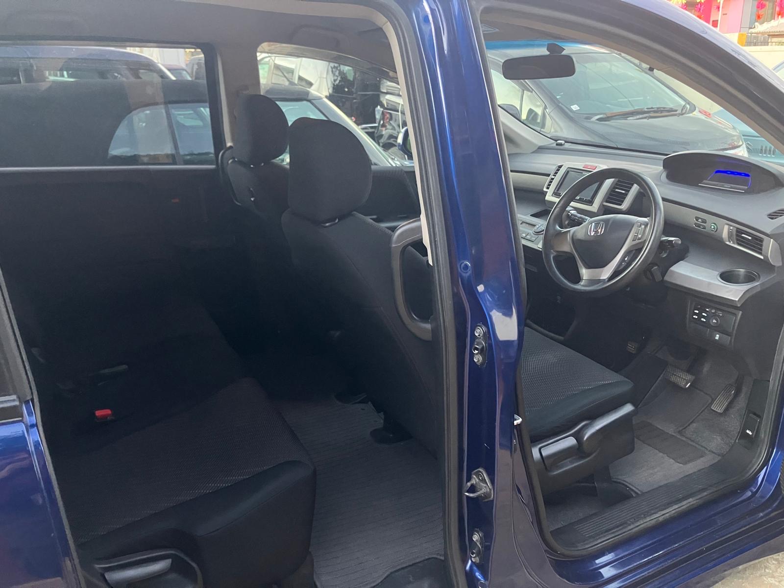 2013 🚗Honda Freed Hybrid G