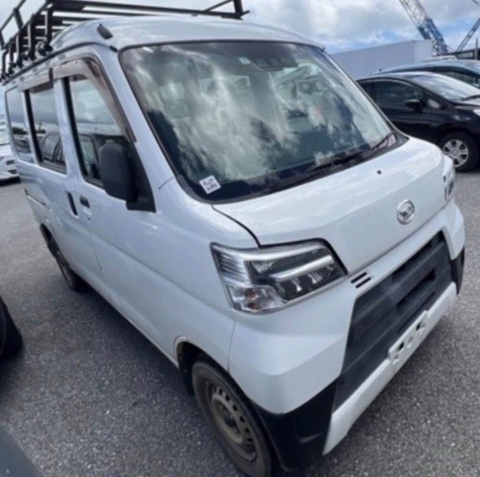 Daihatsu Hijet Cargo Deluxe
