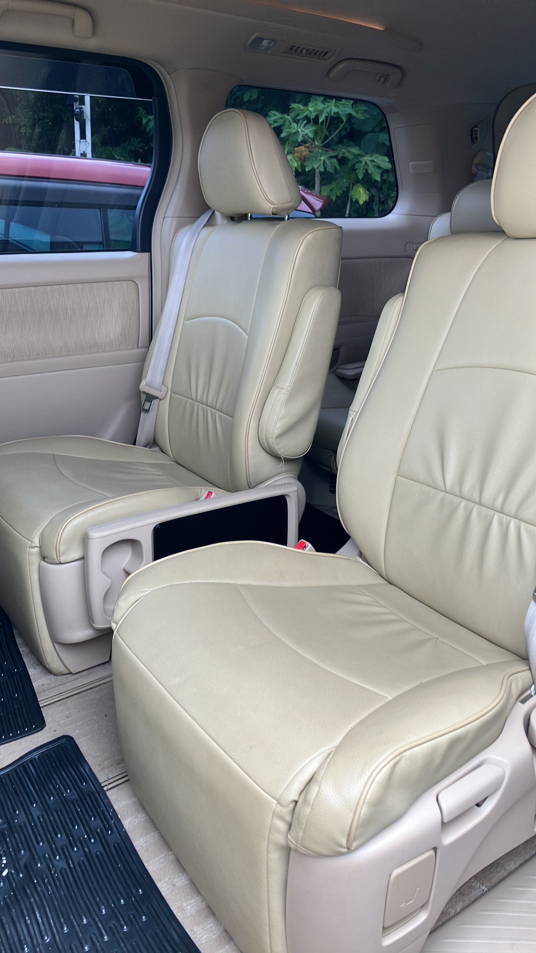 2014 Toyota Vellfire