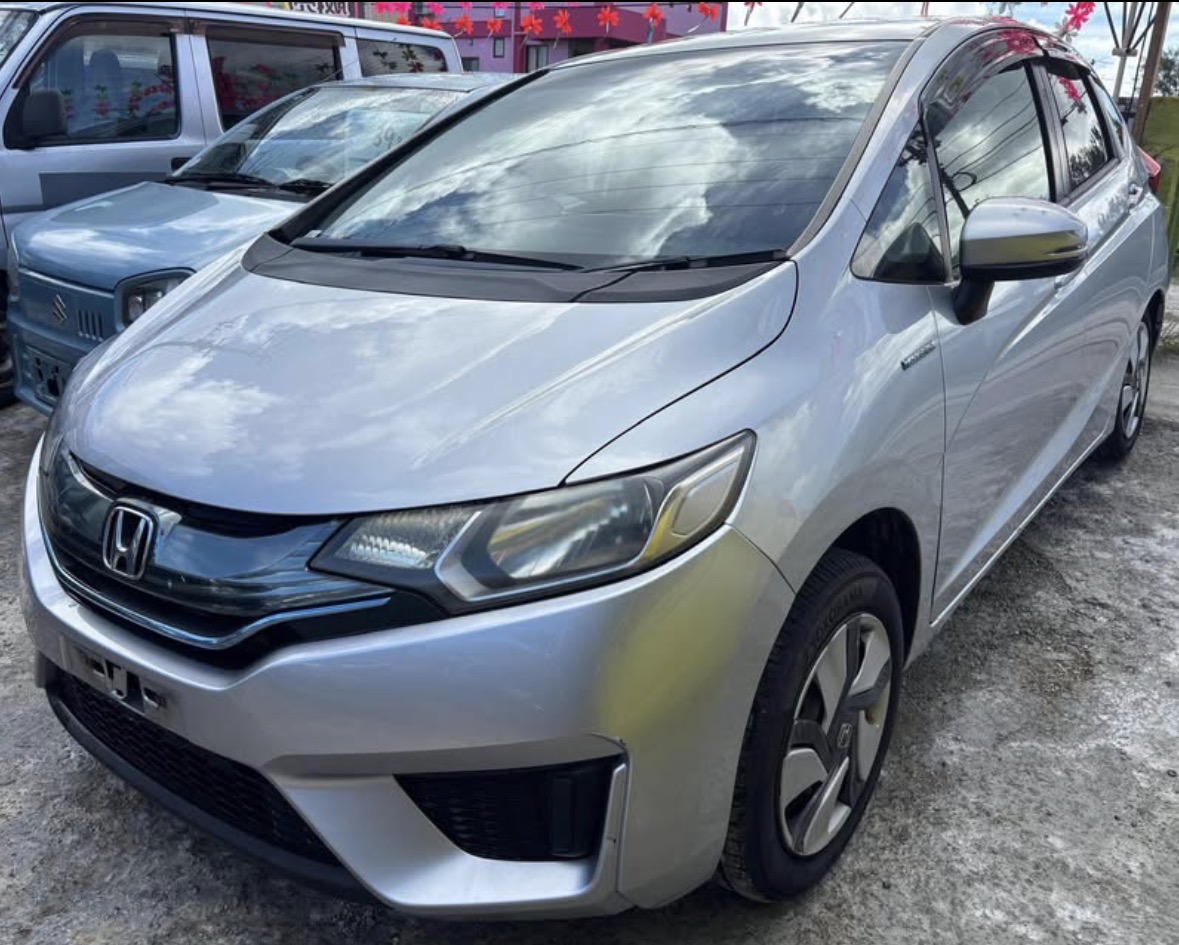 Honda Fit Hybrid F pkg