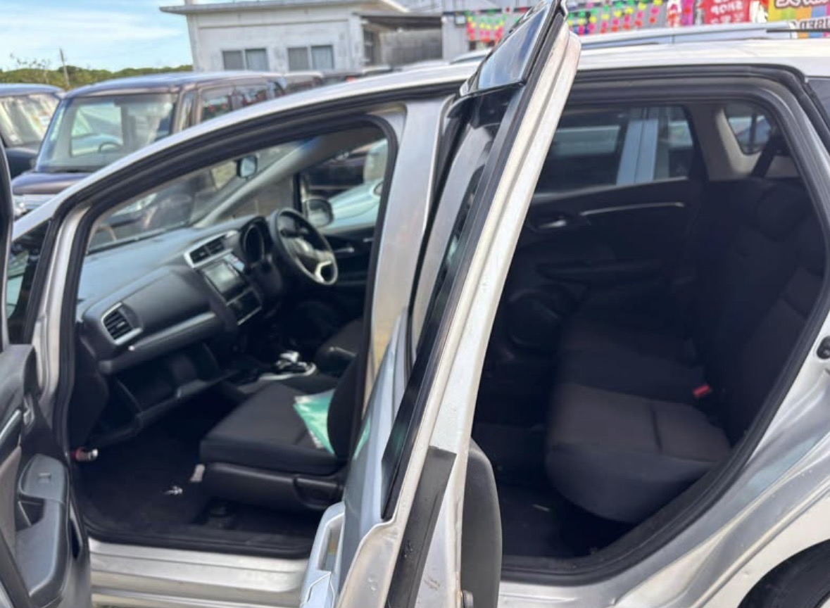 2014 Honda Fit Hybrid F pkg