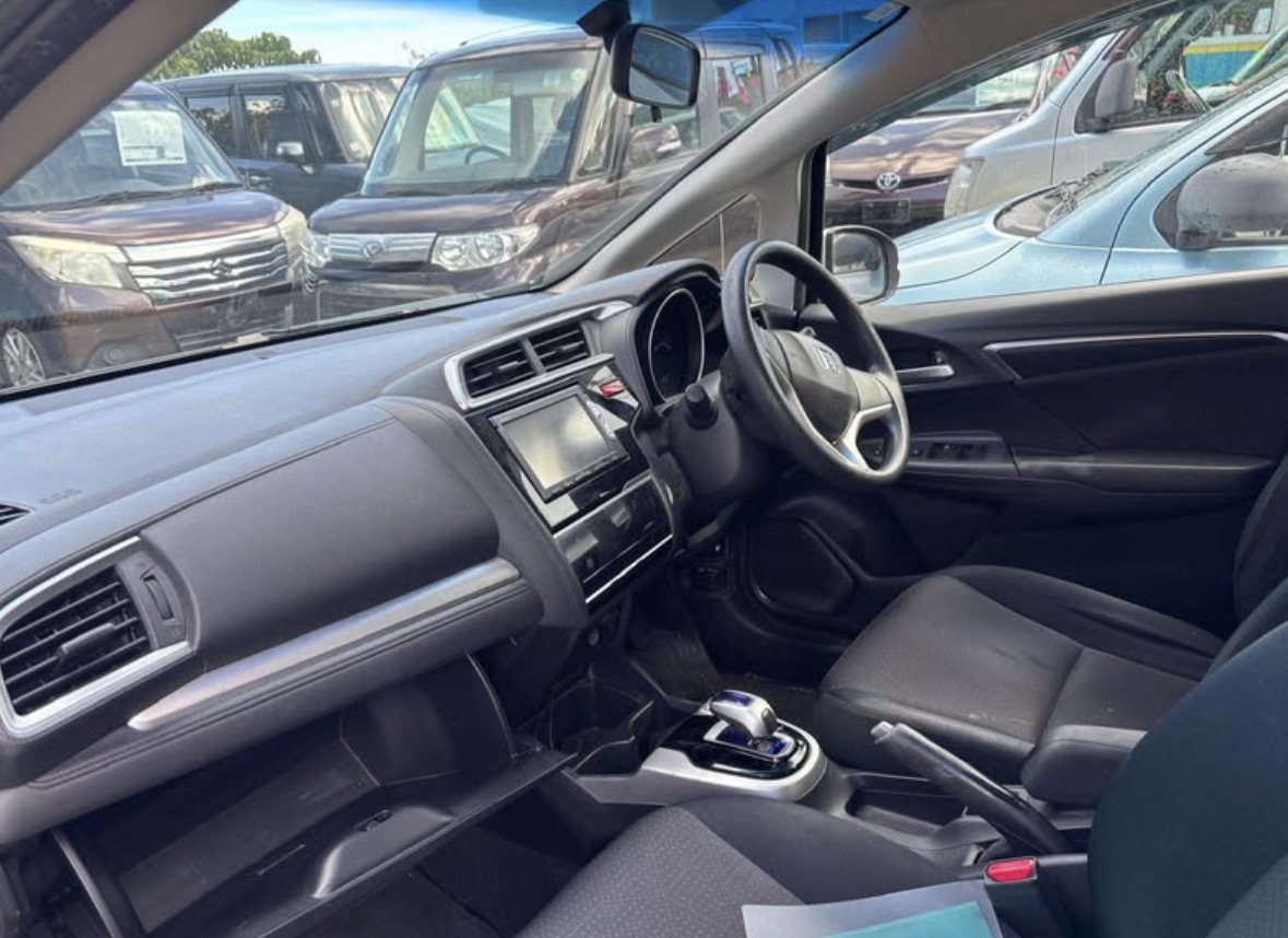 2014 Honda Fit Hybrid F pkg