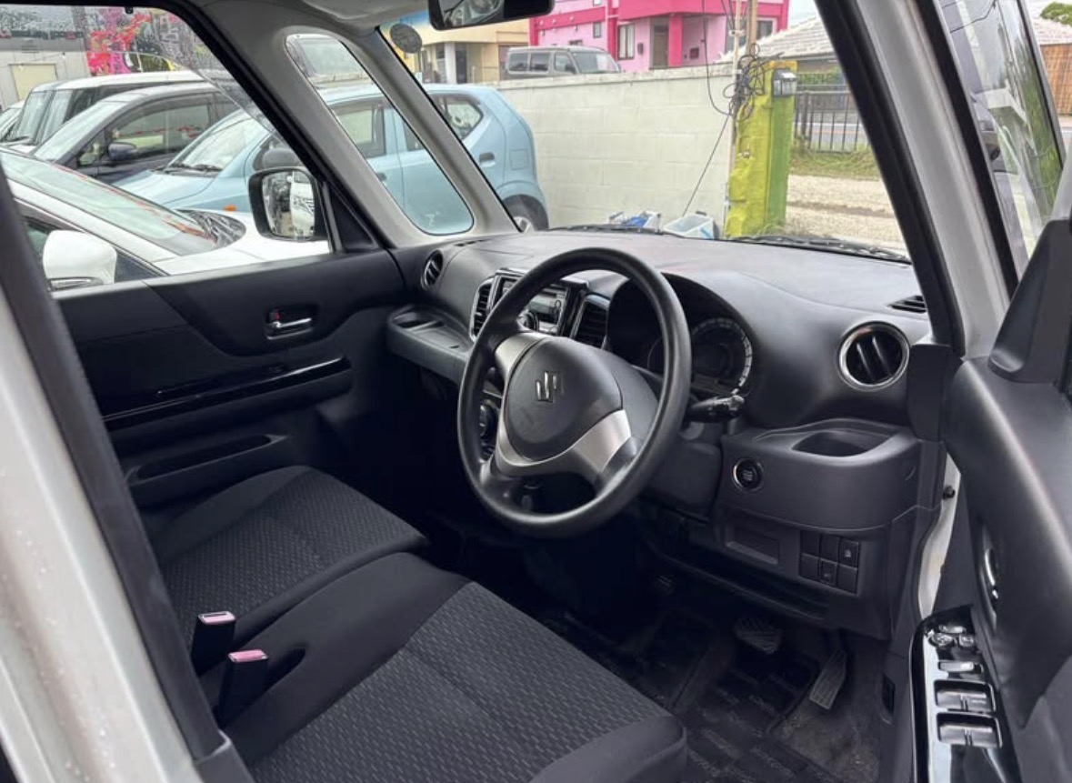 2013 Suzuki Spacia Custom GS