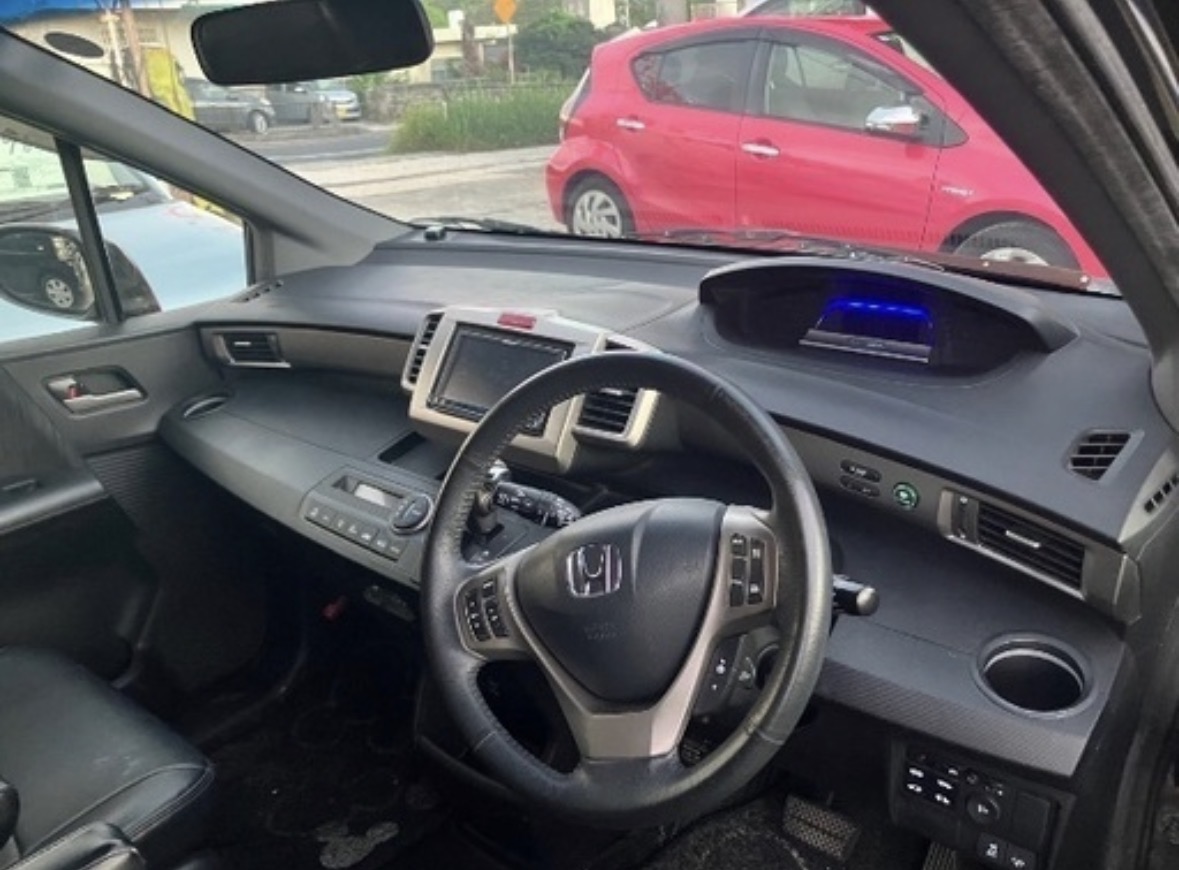 2014 Honda Freed Spike 5-Seater Hybrid