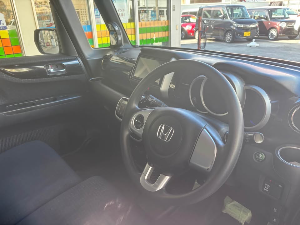 2017 Honda N-BOX Custom GL pkg