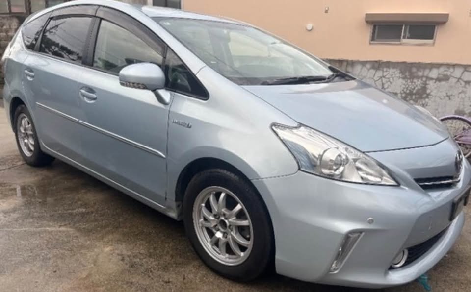Toyota Prius α