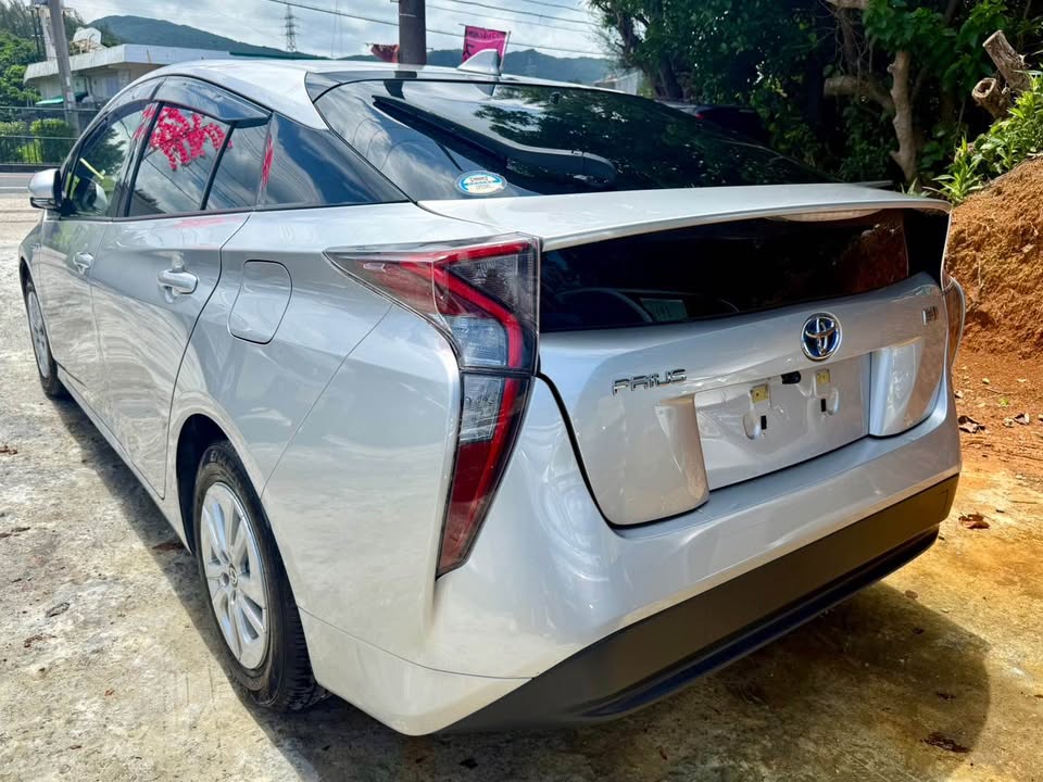 2017 Toyata Prius  ZVW50