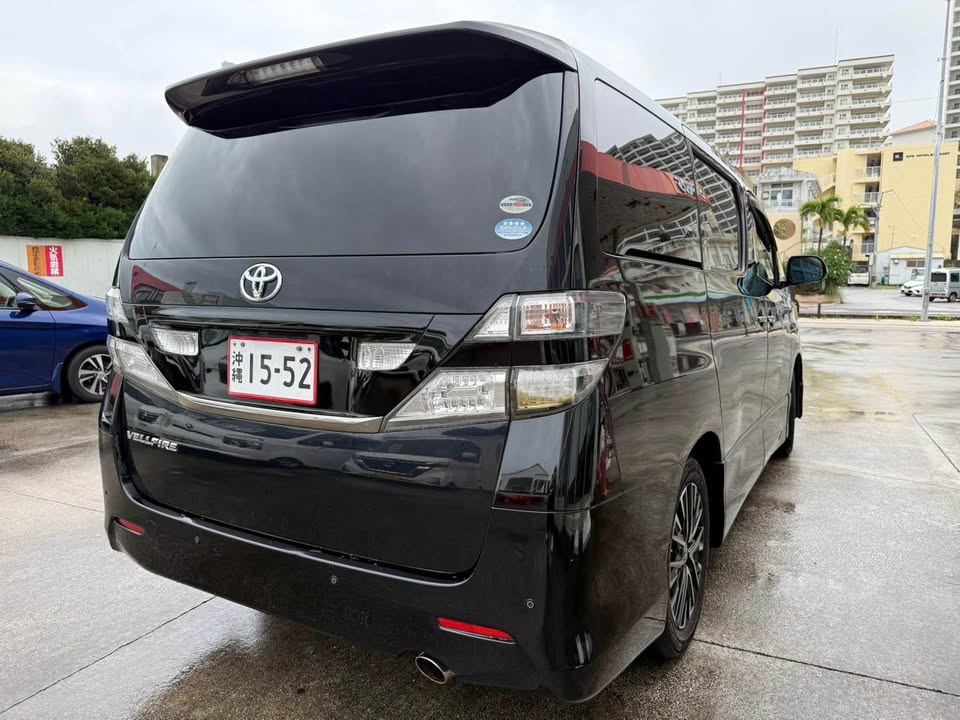 2010 Toyota Vellfire 2.4X Platinum