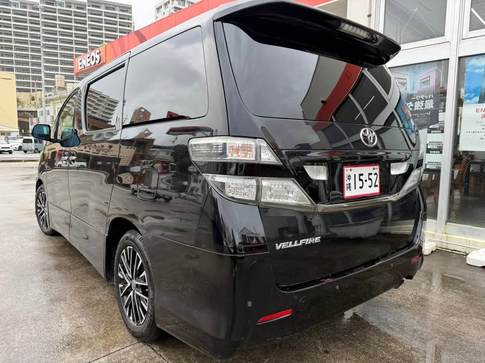 2010 Toyota Vellfire 2.4X Platinum