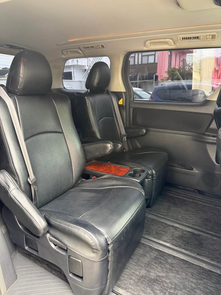 2010 Toyota Vellfire 2.4X Platinum