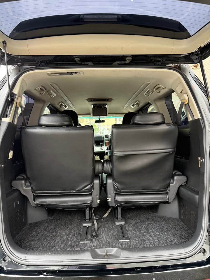2010 Toyota Vellfire 2.4X Platinum