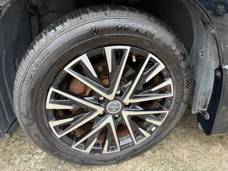 2010 Toyota Vellfire 2.4X Platinum