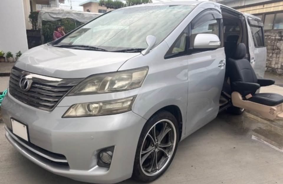 Toyota Vellfire 2.4X