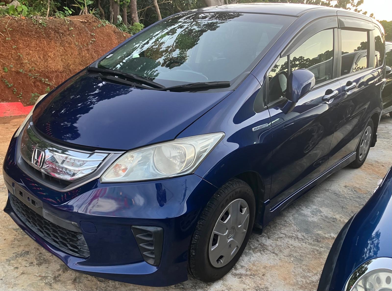 2013 🚗Honda Freed Hybrid G