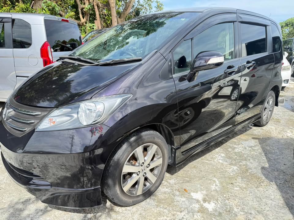 Honda Freed 5-door Wagon GI