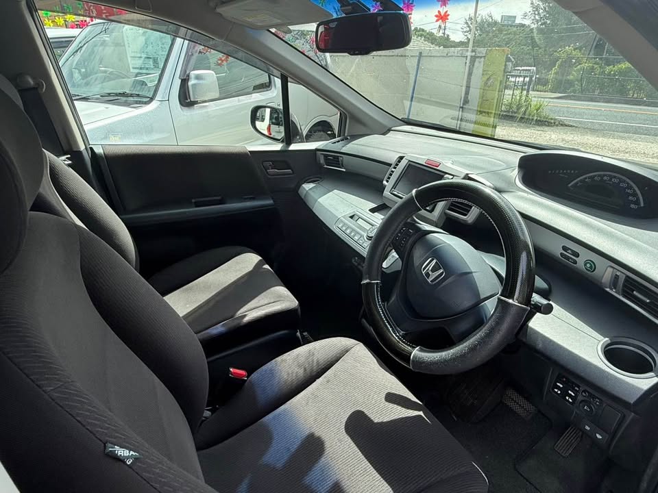 2011 Honda Freed 5-door Wagon GI