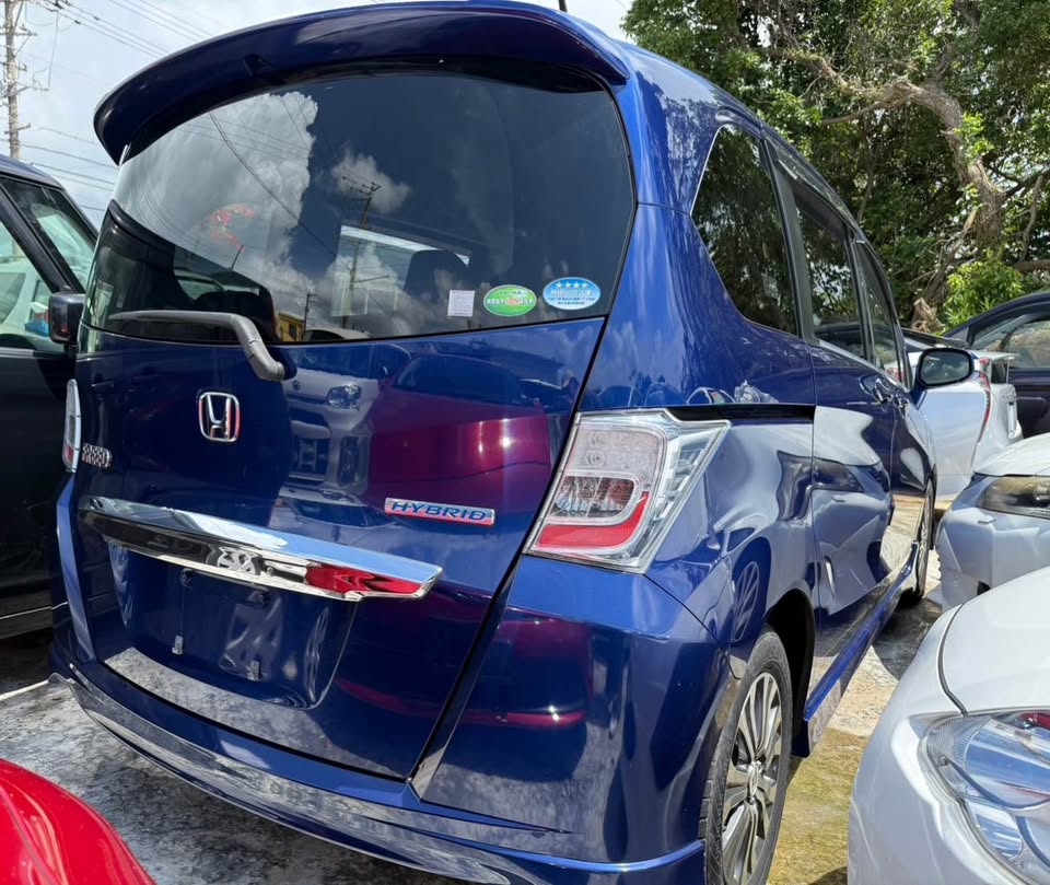 2013 Honda Freed Hybrid Just Selection