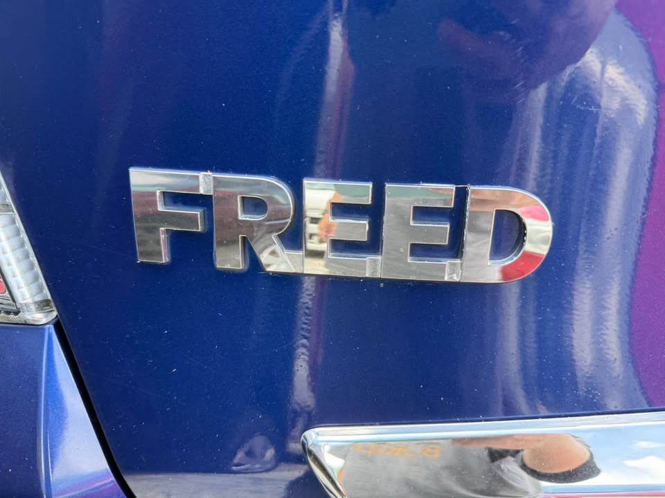 2013 Honda Freed Hybrid Just Selection