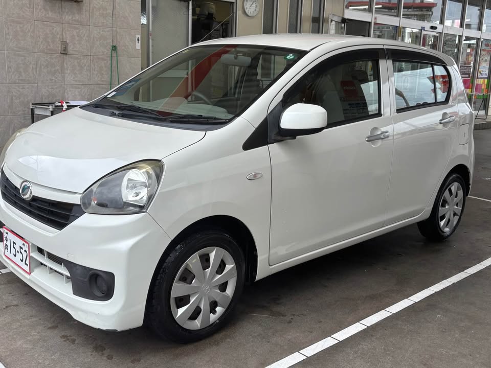 2016 Daihatsu Mira es L