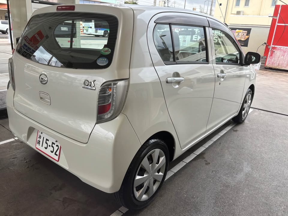 2016 Daihatsu Mira es L