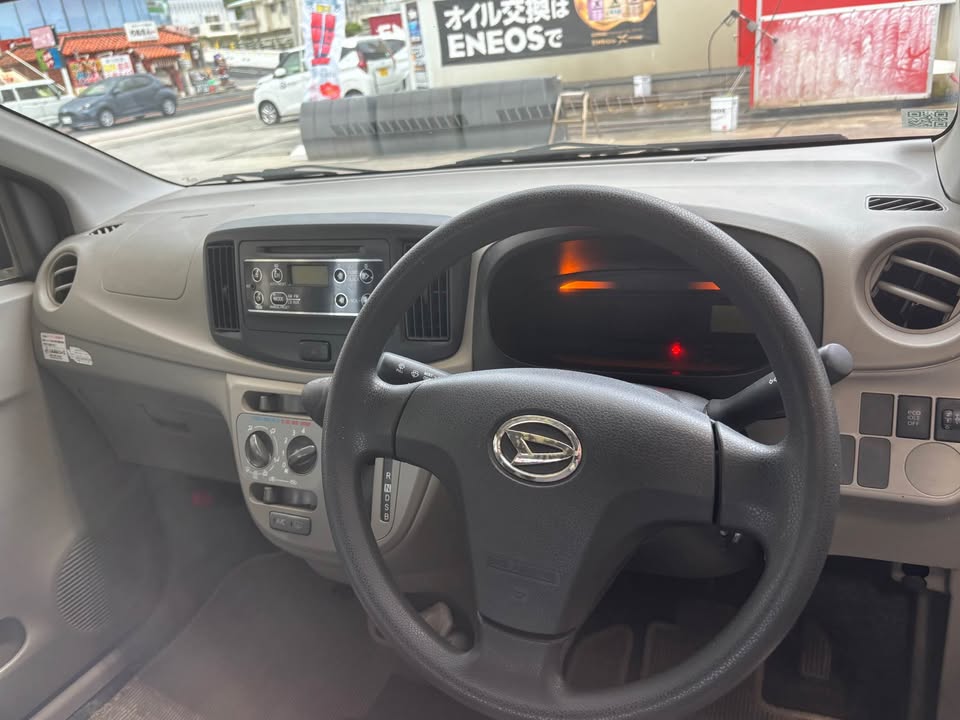 2016 Daihatsu Mira es L