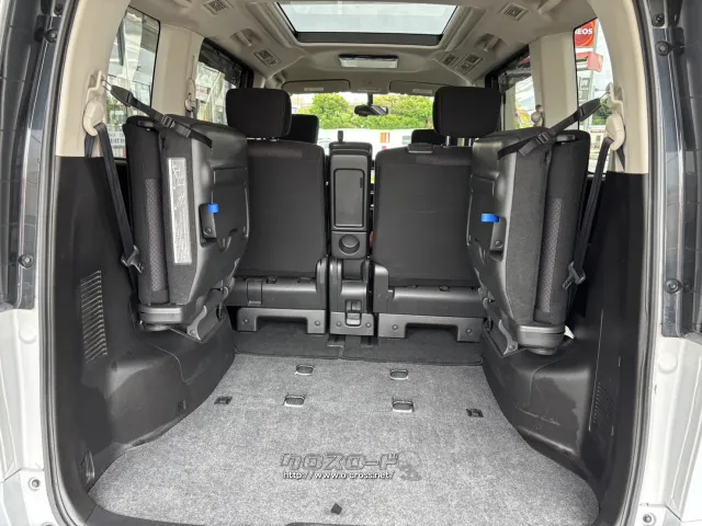 2013 Nissan Serena　Highway Star S-HV with panoramic Roof