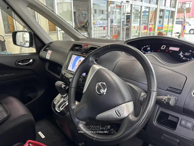 2013 Nissan Serena　Highway Star S-HV with panoramic Roof