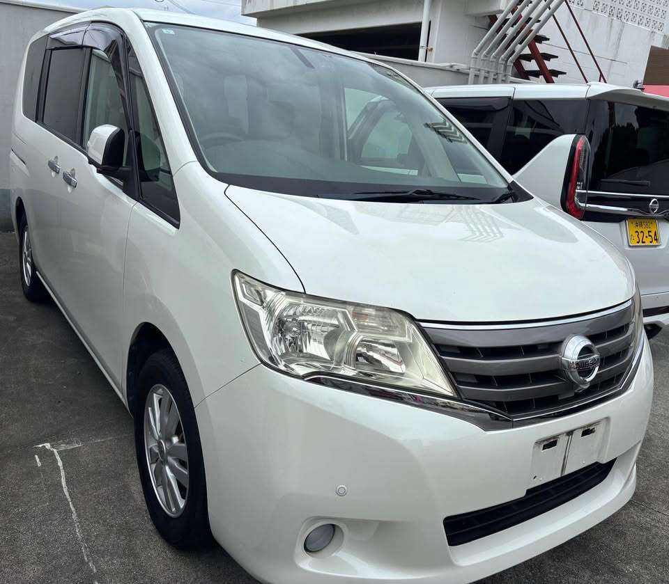 2011 Nissan Serena 20G