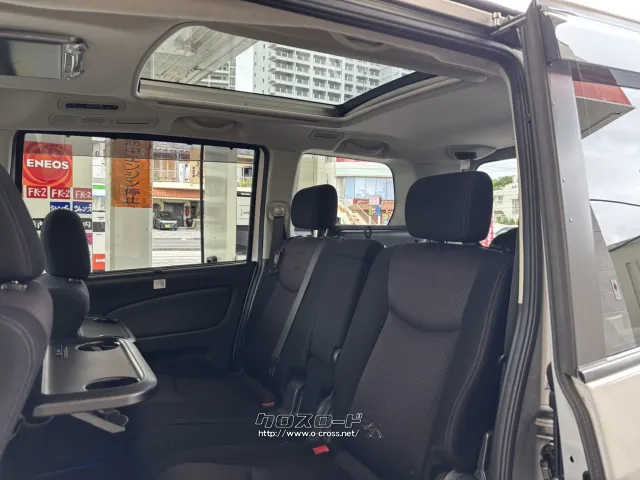 2013 Nissan Serena　Highway Star S-HV with panoramic Roof